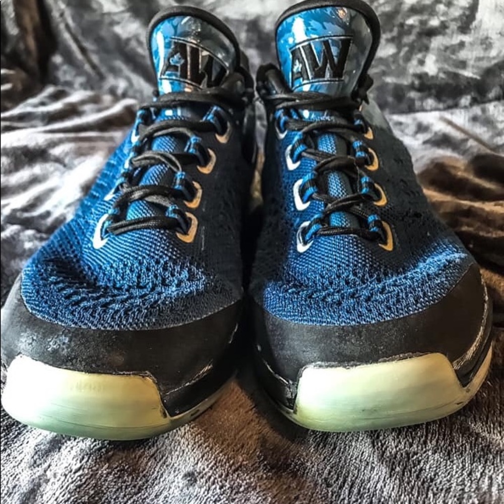 Adidas Andrew Wiggins Crazy Light.